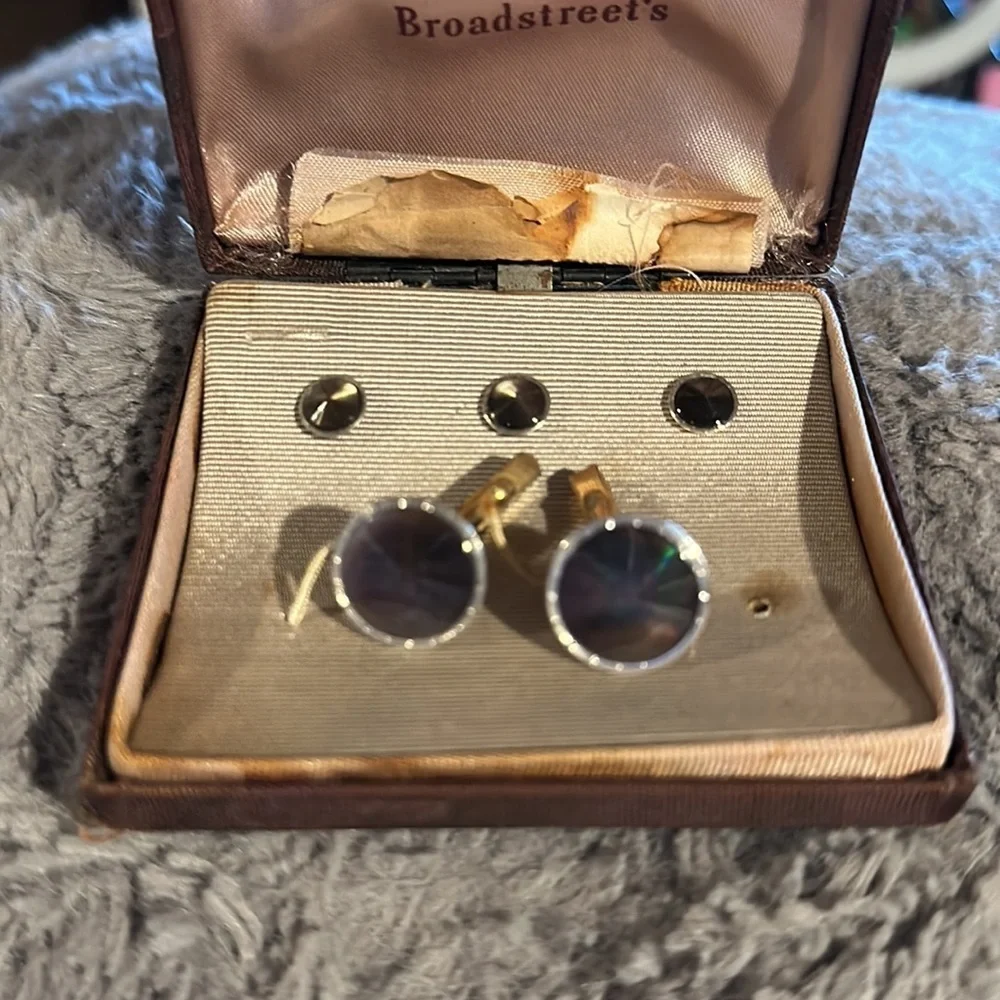 Very Vintage Broad street’s Cuff Link and button covers in original Box RARE!